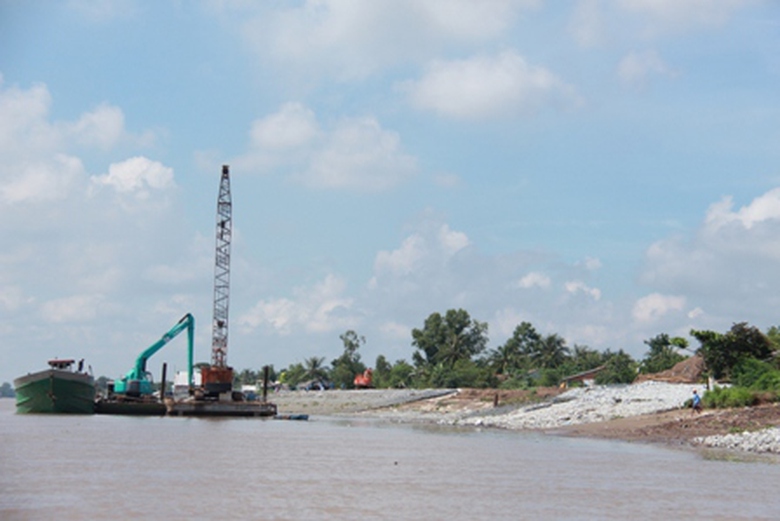 Nhờ tăng cường c&aacute;c mũi thi c&ocirc;ng n&ecirc;n tiến độ dự &aacute;n N&acirc;ng cấp k&ecirc;nh Chợ Gạo vượt tiến độ 3 th&aacute;ng so với hợp đồng