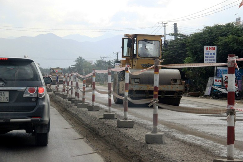 Thứ trưởng Nguyễn Văn Thể đặc biệt lưu &yacute; chủ đầu tư, nh&agrave; thầu thi c&ocirc;ng đảm bảo tuyệt đối ATGT