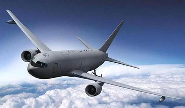 Theo t&iacute;nh to&aacute;n, buồng l&aacute;i của KC-46A trang bị ho&agrave;n to&agrave;n bằng kỹ thuật số. Chiếc m&aacute;y bay n&agrave;y c&oacute; thể bay với vận tốc 920 km/h với b&aacute;n k&iacute;nh hoạt động l&agrave; 12.200 km.