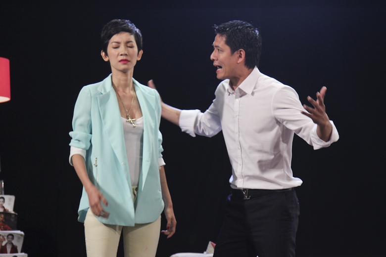 Cả hai thể hiện biểu cảm của m&igrave;nh