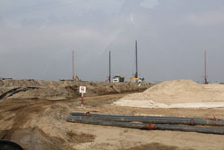 Dự &aacute;n cảng cứa ng&otilde; quốc tế Lạch Huyện đảm bảo tiến độ cam kết