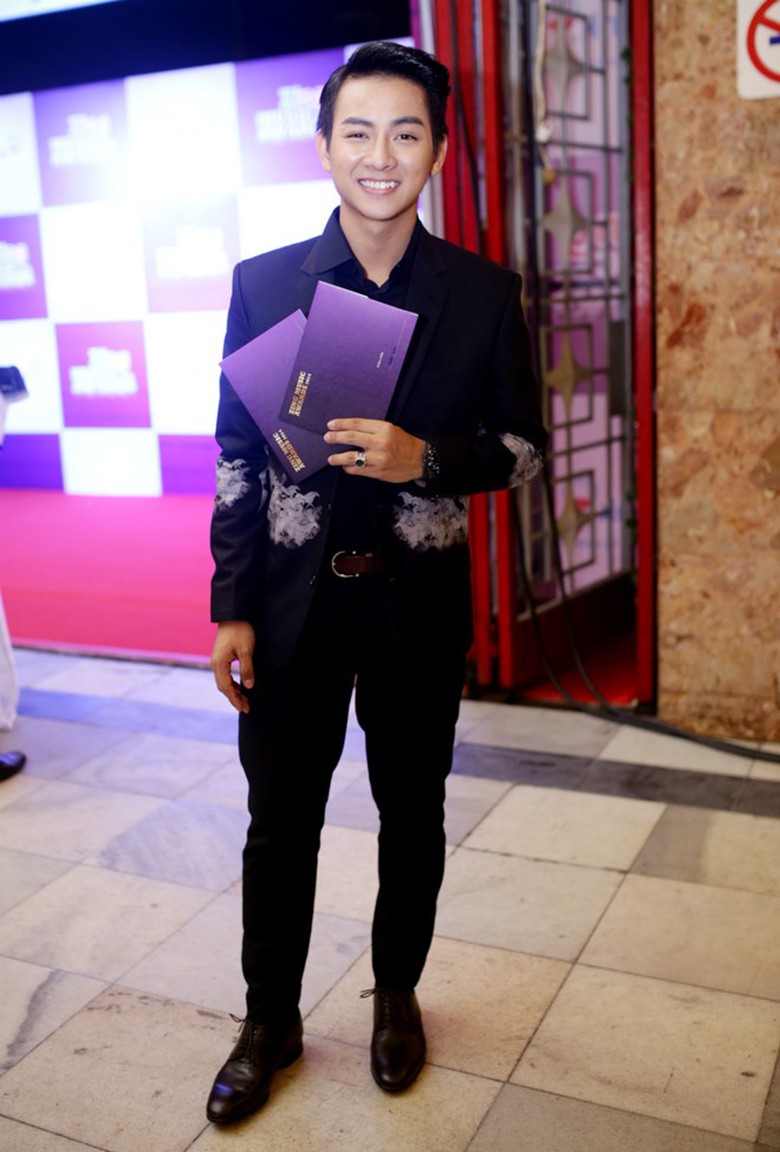 Ho&agrave;i L&acirc;m trắng tay giải thưởng