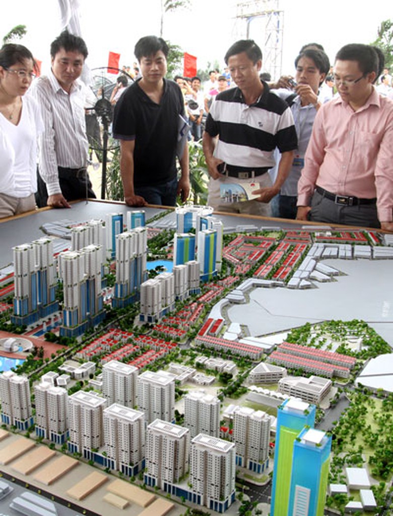 Mua BĐS được c&aacute;c chuy&ecirc;n gia đ&aacute;nh gi&aacute; l&agrave; một k&ecirc;nh đầu tư hợp l&yacute; ở thời điểm hiện tạiẢnh: Li&ecirc;n Anh