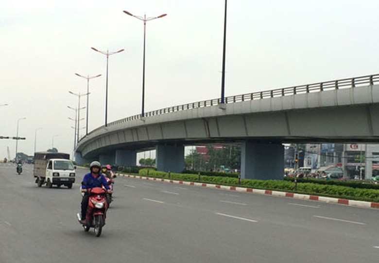 Một đoạn Xa lộ H&agrave; Nội qua địa b&agrave;n quận 9, TP HCM