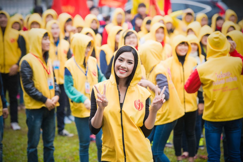 Trở về từ cuộc thi Hoa hậu thế giới 2014 với vị tr&iacute; thứ 12 trong top 25 người đẹp nhất thế giới, Nguyễn Thị Loan cho biết, c&ocirc; v&ocirc; c&ugrave;ng hạnh ph&uacute;c khi nhận được sự quan t&acirc;m của truyền th&ocirc;ng v&agrave; người h&acirc;m mộ.