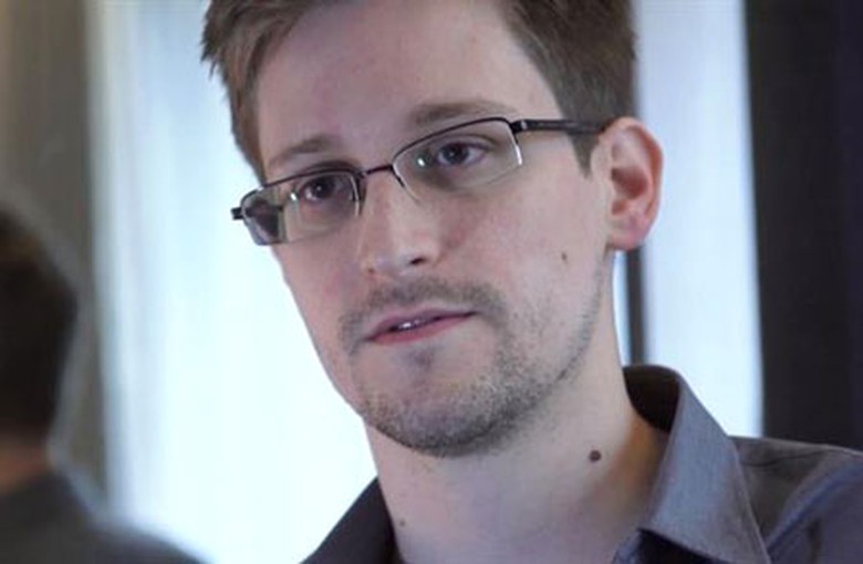 Cựu điệp vi&ecirc;n của Cơ quan An ninh Quốc gia Mỹ (NSA) Edward Snowden