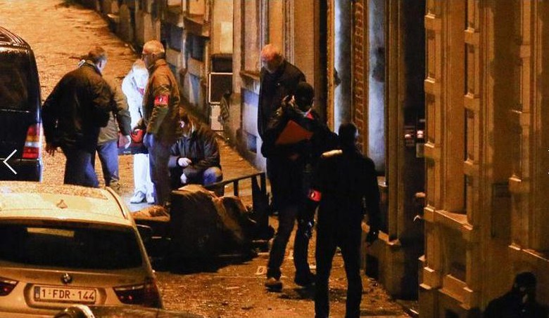 Cảnh s&aacute;t bắn chết 2 trong số 3 nghi phạm