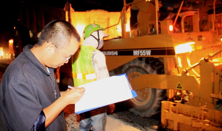 Từng chi tiết, th&ocirc;ng số kỹ thuật quy tr&igrave;nh trải thảm BTN được ghi ch&eacute;p, đ&aacute;nh gi&aacute; cụ thể