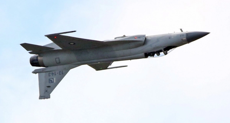 M&aacute;y bay chiến đấu &ldquo;thần sấm&rdquo; JF-17 cl&agrave; sự hợp t&aacute;c 