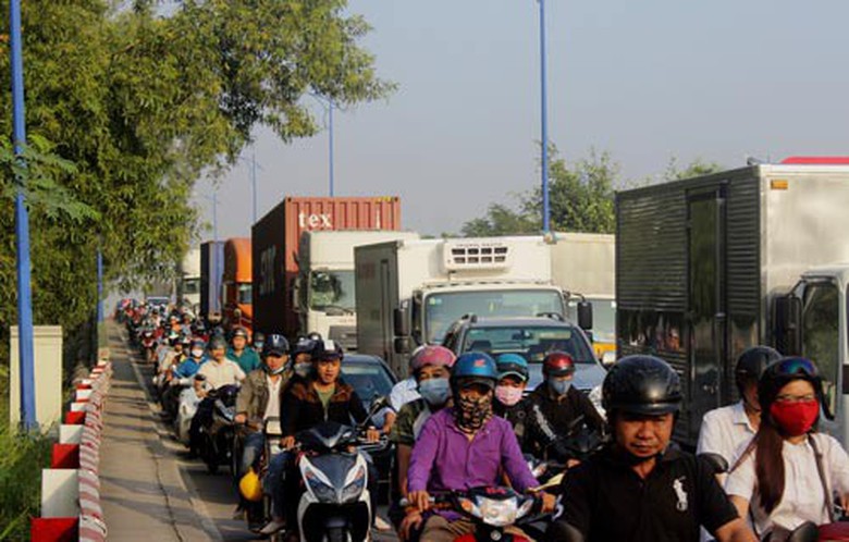 ket xe cang &aacute;t l&aacute;i