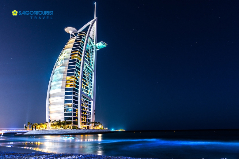 Burj-Al-Arab-in-Dubai_372904264