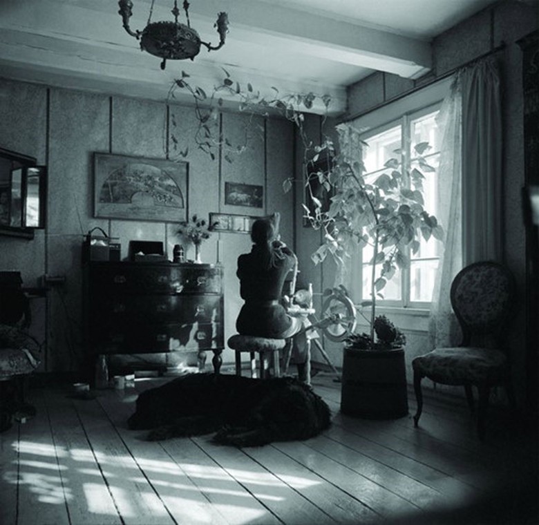 bi-an-nguoi-phu-nu-30-nam-song-trong-rung-cung-thu