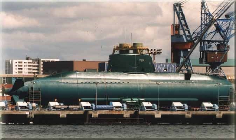 hai-quan-israel-nang-cap-tau-ngam-tan-cong-dolphin