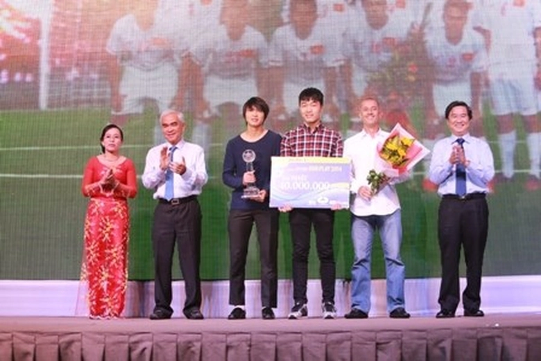 HLV Graechen c&ugrave;ng Tuấn Anh, Xu&acirc;n Trường đại