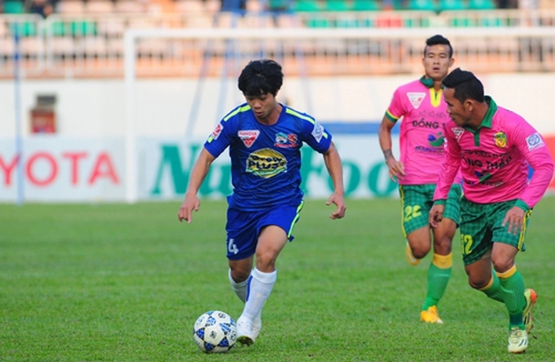 C&ocirc;ng Phượng nổ s&uacute;ng sau 6 v&ograve;ng đấu tịt ng&ograve;i