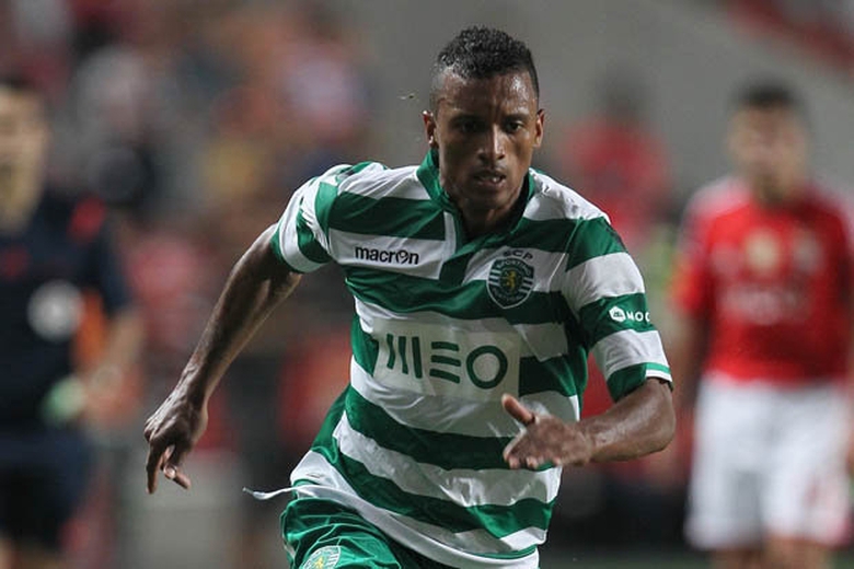 Nani đang chơi rất hay trong m&agrave;u &aacute;o Sporting