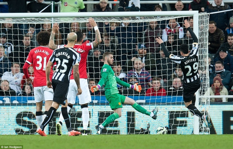 M.U đ&atilde; c&oacute; trận đấu nhọc nhằn trước Newcastle