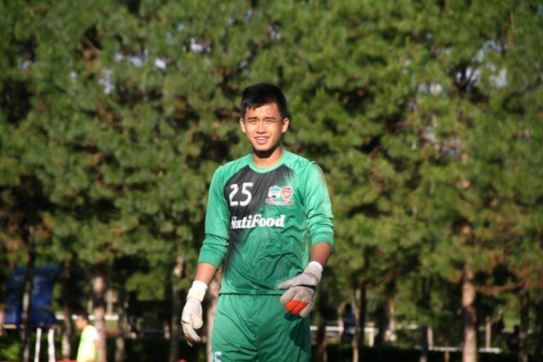 Thủ th&agrave;nh Văn Tiến trong m&agrave;u &aacute;o HAGL