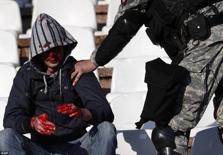 27FFFFB400000578-0-image-a-47_1430000399985