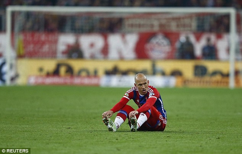 Robben sẽ nghỉ tới hết m&ugrave;a v&igrave; chấn thương