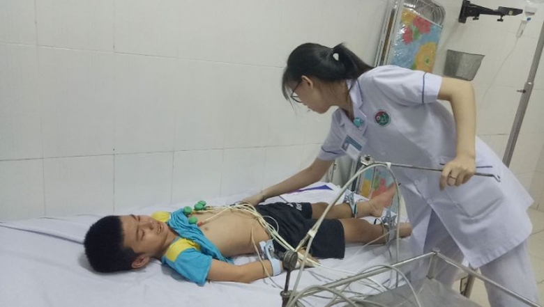 Đến 14h chiều ng&agrave;y 11 th&aacute;ng 4 tất cả c&aacute;c em bị ngộ