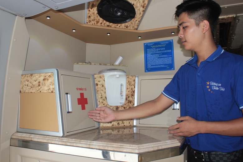 tủ y tế v&agrave; nước