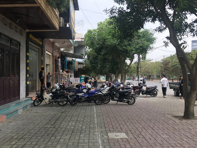 z814452028704_dbd843095ffc876173294c60a46348fe