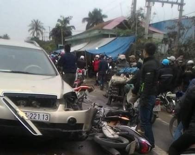 tai  nạn đ&acirc;m 5 xe