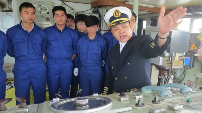 t&agrave;u sao biển 5