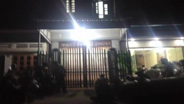 2-vo-chong-chet-tham-lai-xin-di-xuat-khau-lao-dong