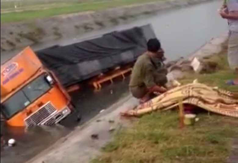 Hiện trường vụ tai nạn khiến 2 người chết