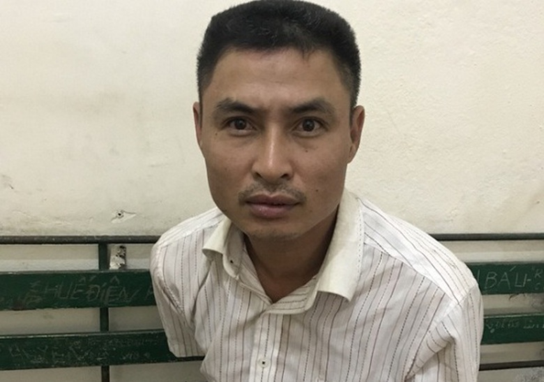 Đ&ocirc;́i tượng L&ecirc; Văn Đi&ecirc;̣p tại cq c&ocirc;ng an