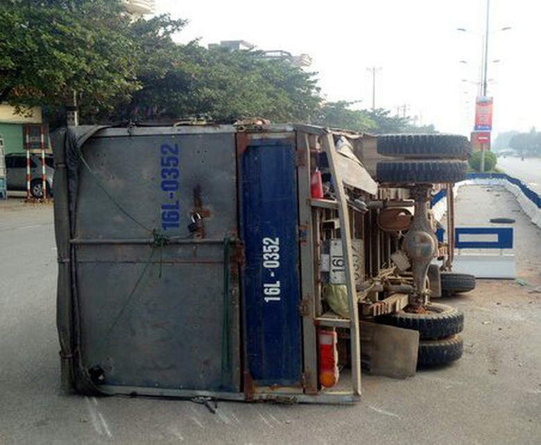 tai nan giao thong _ vong xuyen tp hai duong 2_1