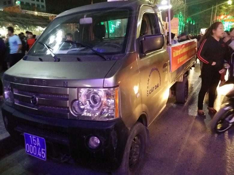 Phải chăng xe biển xanh th&igrave; kh&ocirc;ng cần đăng kiểm