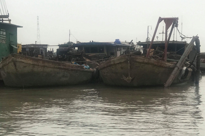 t&agrave;u c&aacute;t