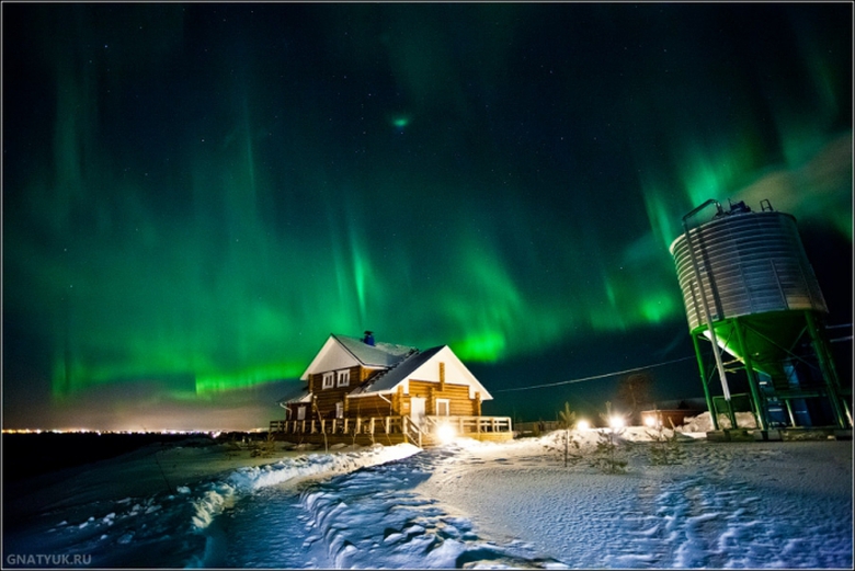 cực quang đêm 3.1 ở Arkhangelsk