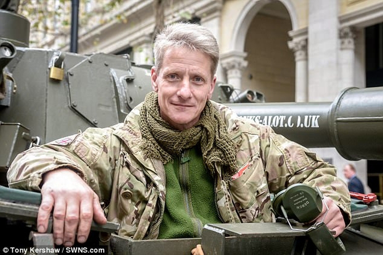 phta hien vang trong xe tang _1