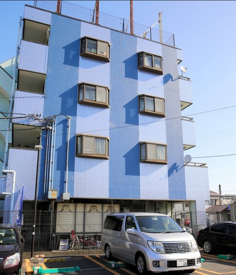 noi sinh song cua nghi pham vu be le thi nhat linh