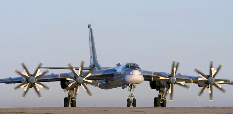 Oanh tạc cơ Tupolev Tu-95