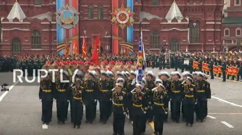 duyet binh mung ngay chien thang 1