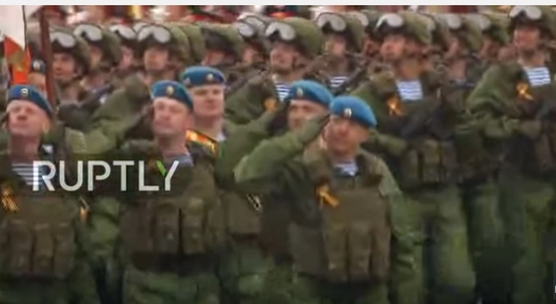 Lực lượng nhảy d&ugrave;, h&agrave;ng kh&ocirc;ng vận của Nga