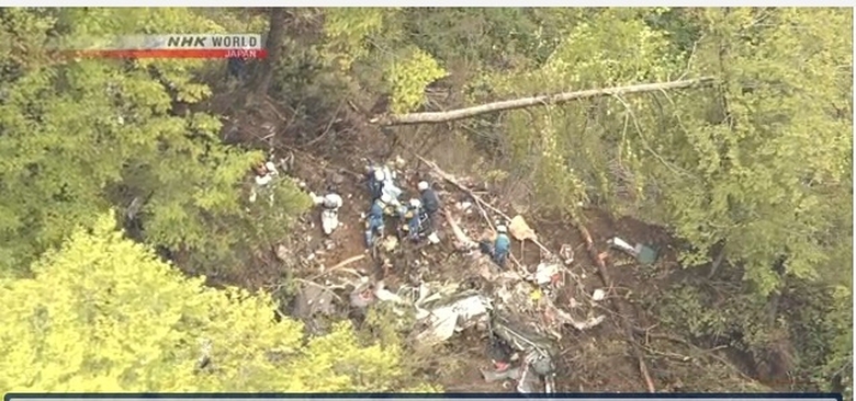 Hiện trường vụ m&aacute;y bay của qu&acirc;n đội Nhật rơi