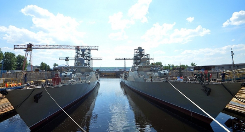 Hai t&agrave;u Gepard-3.9 mới nhất Nga đang đ&oacute;ng cho Việt