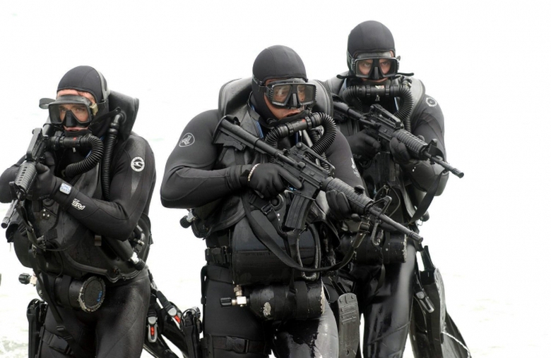 Người nh&aacute;i đặc nhiệm