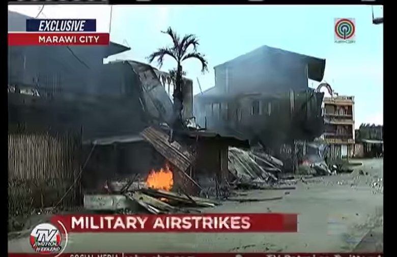 Một mục ti&ecirc;u nghi c&oacute; khủng bố Maute ẩn nấp