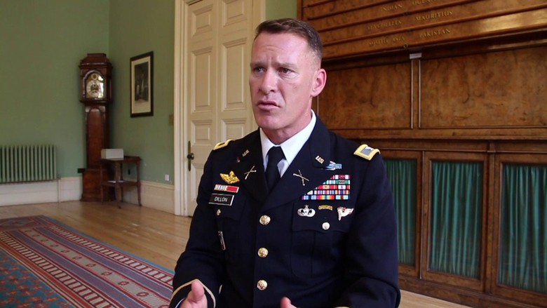 &Ocirc;ng Ryan Dillon