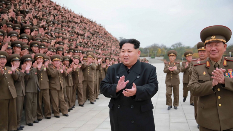 Chủ tịch Triều Ti&ecirc;n Kim Jong un v&agrave; c&aacute;c quan chức q
