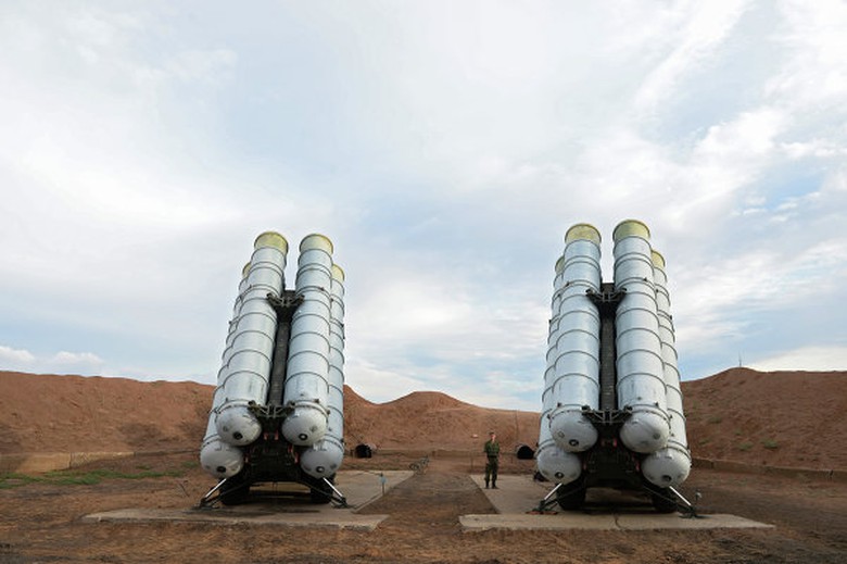T&ecirc;n lửa S-400 do Nga chế tạo hiện đang được 10 nướ
