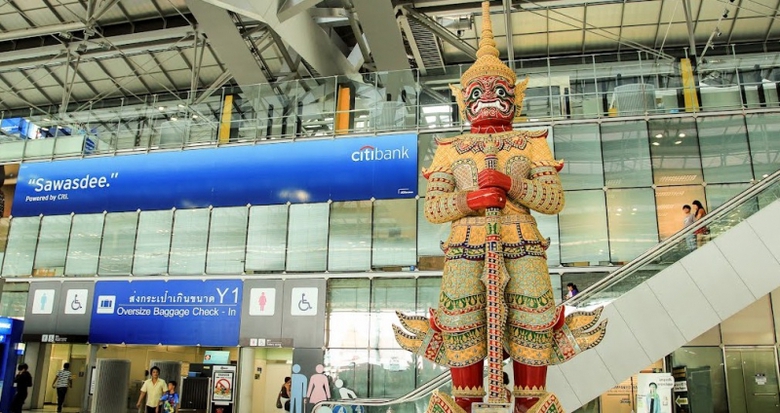 B&ecirc;n trong một s&acirc;n bay của Th&aacute;i Lan