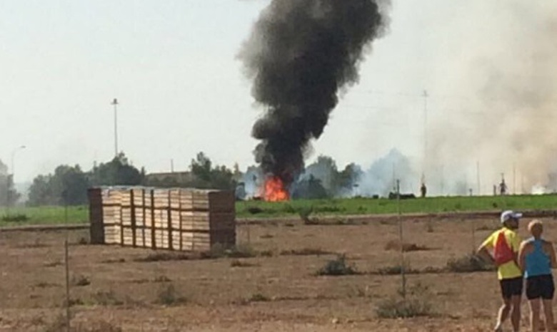 Hiện trường vụ m&aacute;y bay rời